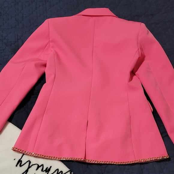 Alexia Admor Pink Blazer with Gold Buttons - Picture 6 of 6